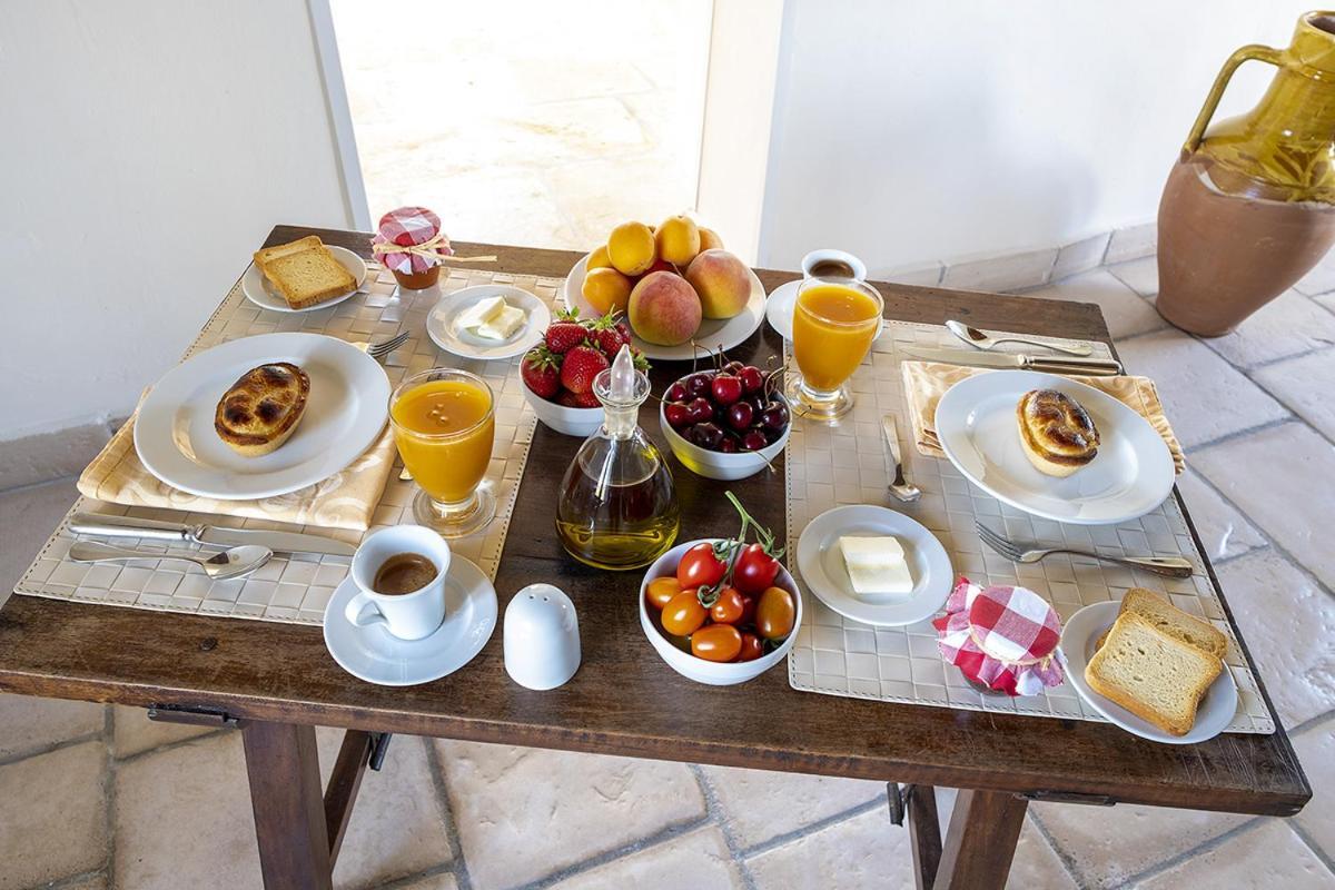 Masseria Berzario เมเลนดูญโญ ภายนอก รูปภาพ