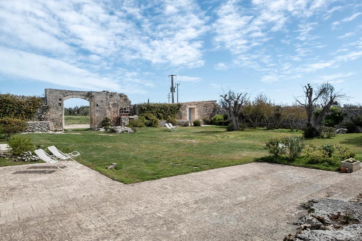 Masseria Berzario เมเลนดูญโญ ภายนอก รูปภาพ